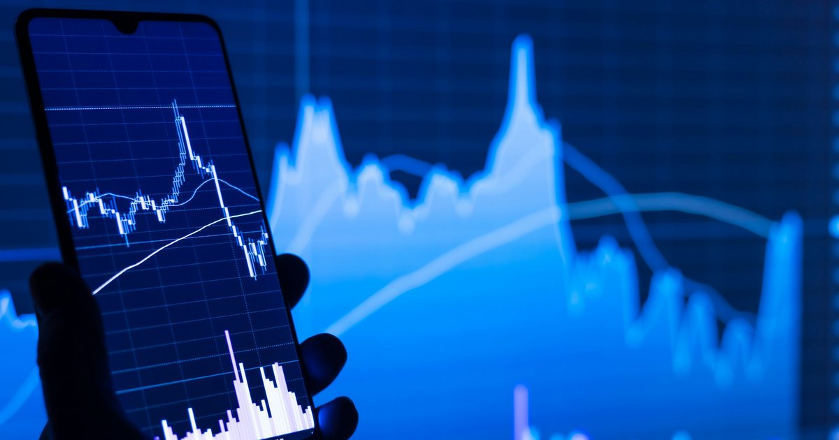 Forex vs giełda - która forma inwestowania jest lepsza dla początkujących