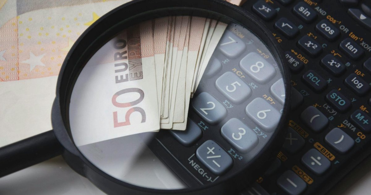 Ile pieniędzy odłożyć na fundusz awaryjny w zależności od sytuacji rodzinnej